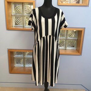 Tekbika by Alembika Black and White Stripe Dress Size 3